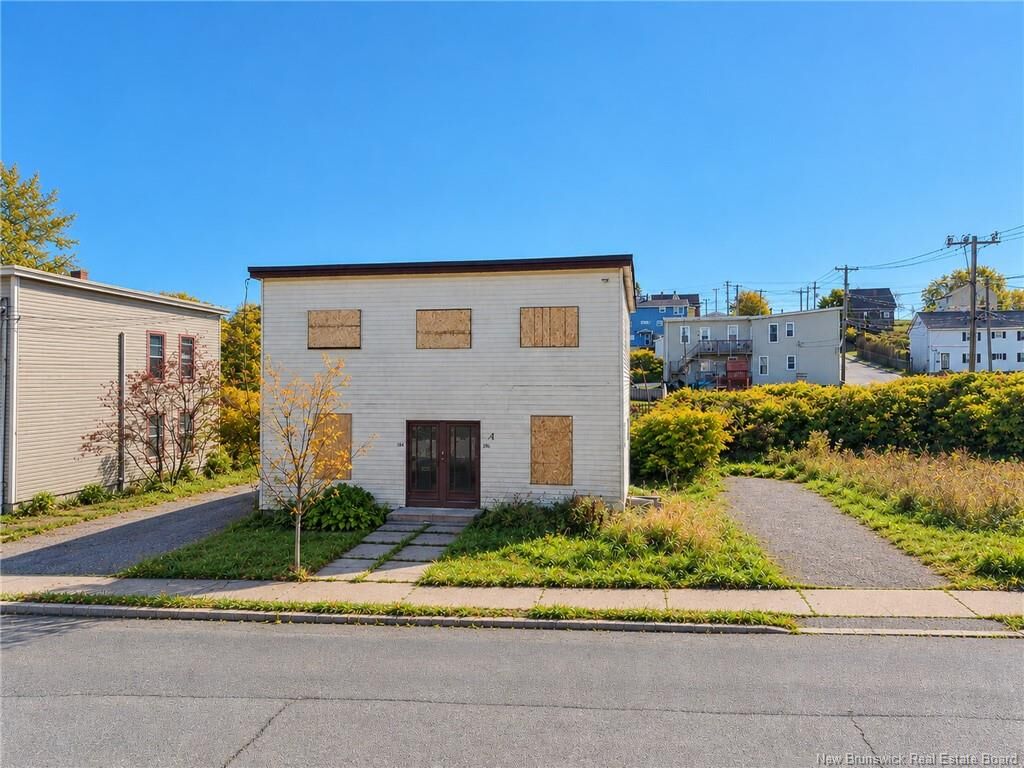 Property Photo:  194-196 Tower Street  NB E2M 1Z2 