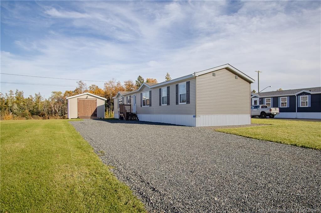 Property Photo:  21 Harvest Lane  NB E5C 0J3 