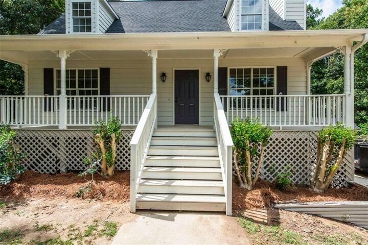 Property Photo: 3742 Willow Tree Circle GA 30135