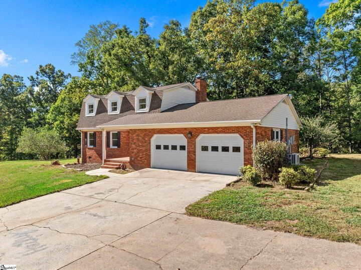 Property Photo: 798 Burnt Gin Road SC 29340-6000