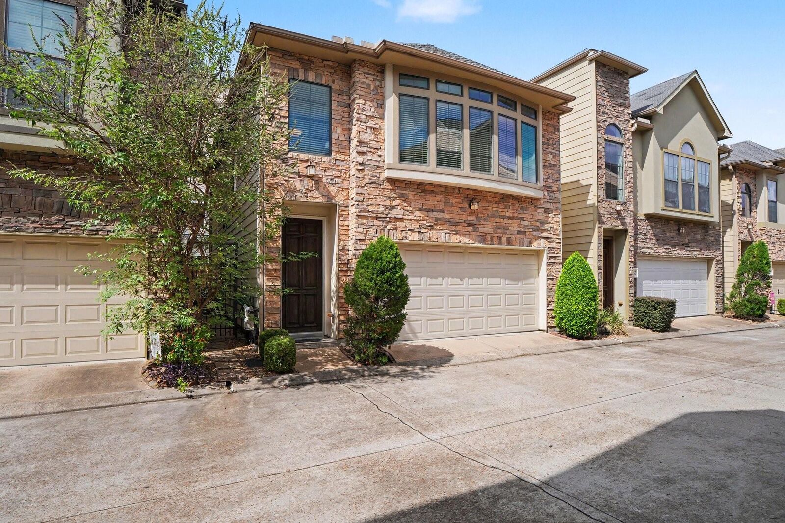 Property Photo:  1331 Studer Street  TX 77007 