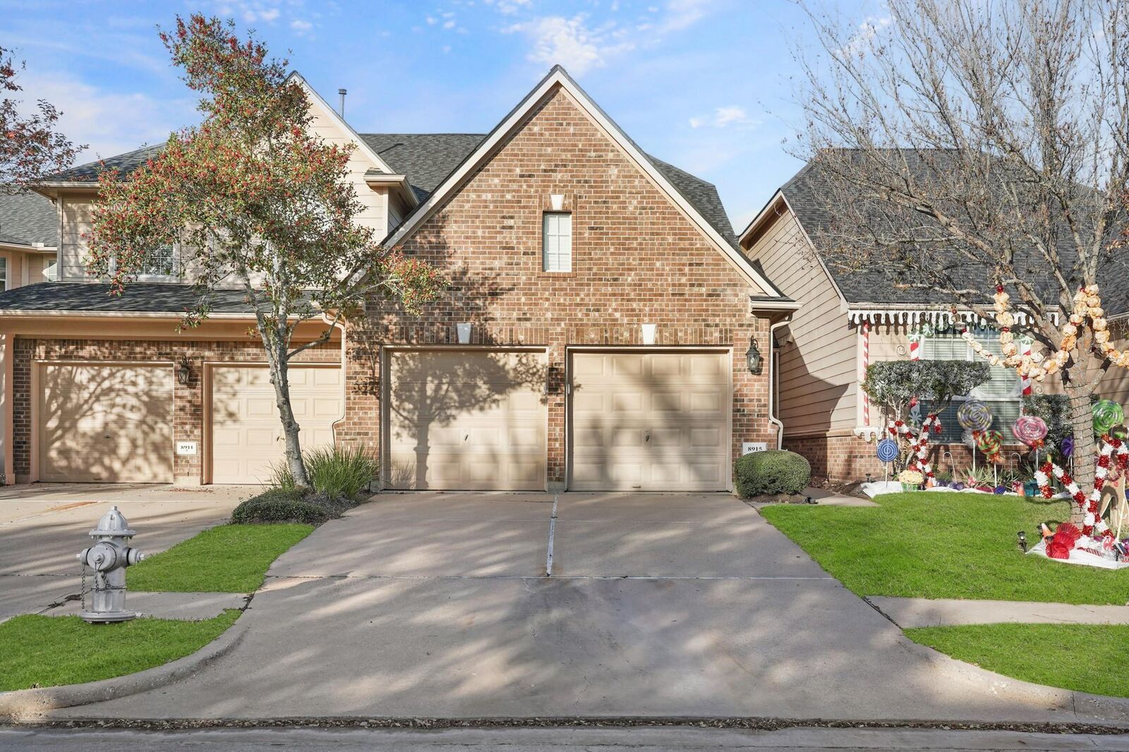 Property Photo: 8915 Summer Ash Lane TX 77479