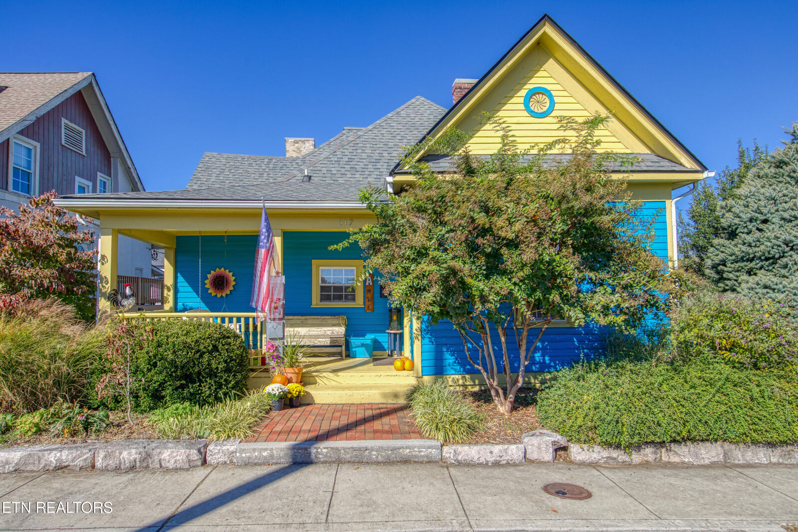 Property Photo:  517 Caswell Ave  TN 37917 
