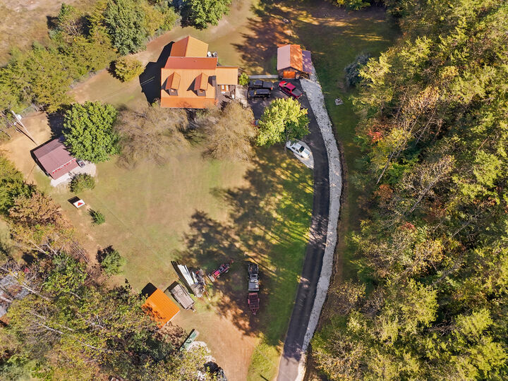 Property Photo: 102 N Oak Hill Drive KY 41339