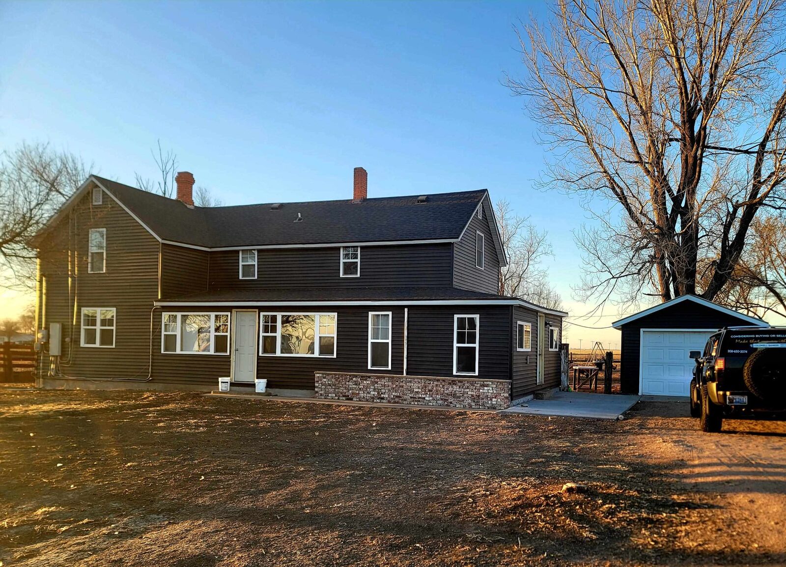 Property Photo: 1612 E 8th NE 69130