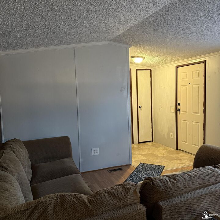 Property Photo:  22028 Dubois Drive  MI 48174 