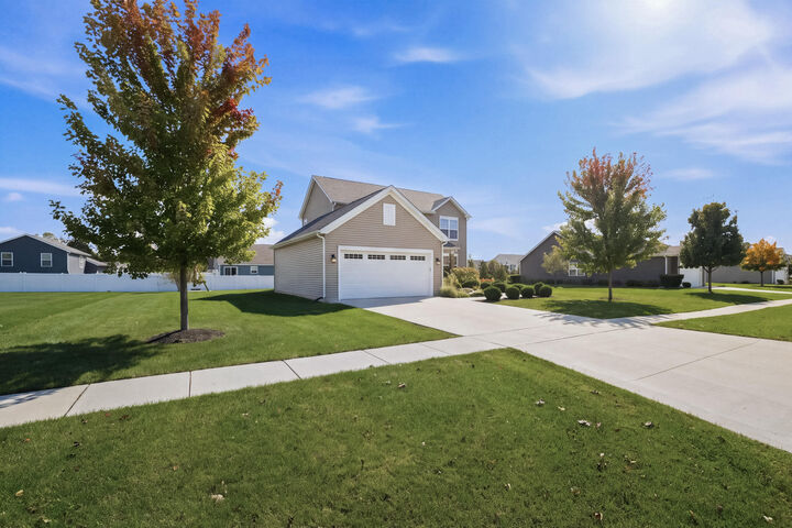 Property Photo:  128 Allen St St  WI 53184 