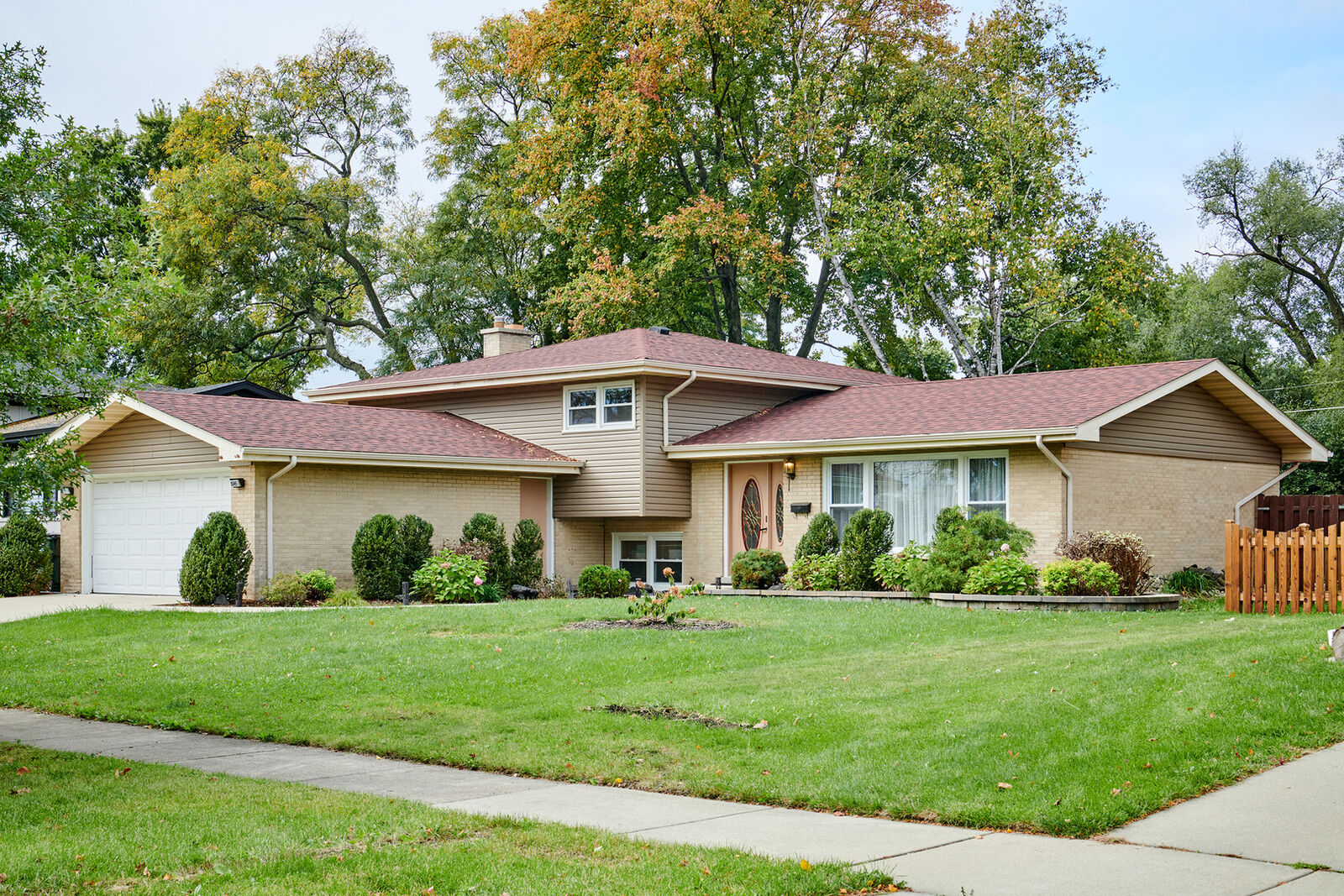 Property Photo:  1916 N Spruce Terrace  IL 60004 