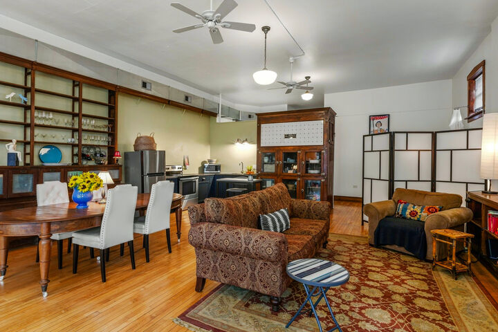 Property Photo: 4247 Grove Avenue IL 60513