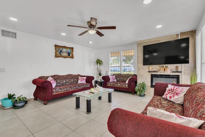 Property Photo: 1244 E Madison Ave A CA 92021