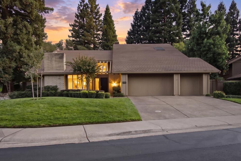 Property Photo:  2038 Empire Mine Circle  CA 95670 