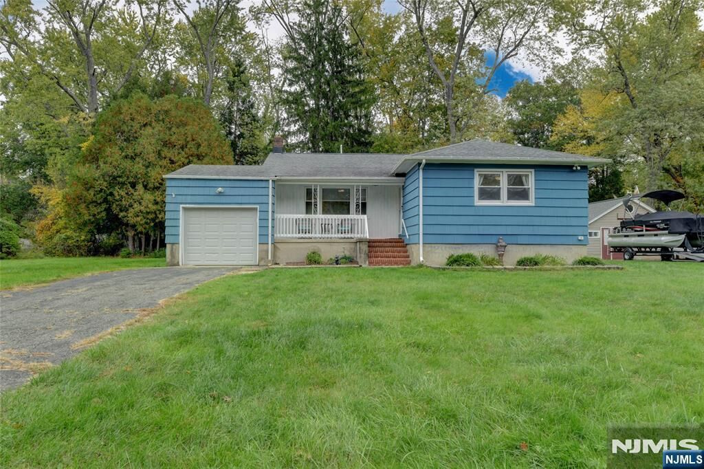 Property Photo:  66 De Hart Street  NJ 07035 