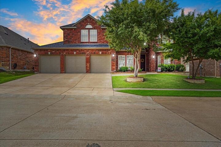 Property Photo:  319 Westphalian Drive  TX 75009 