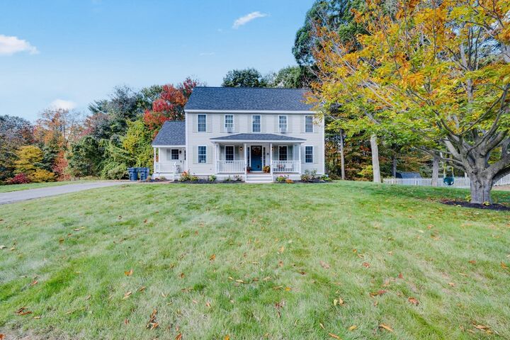 Property Photo:  11 Valley View Cir  MA 01543 