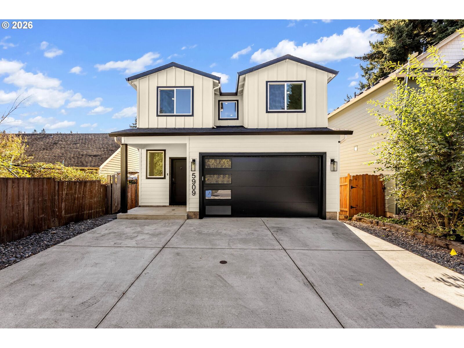 Property Photo:  5909 NE 56th Cir  WA 98661 