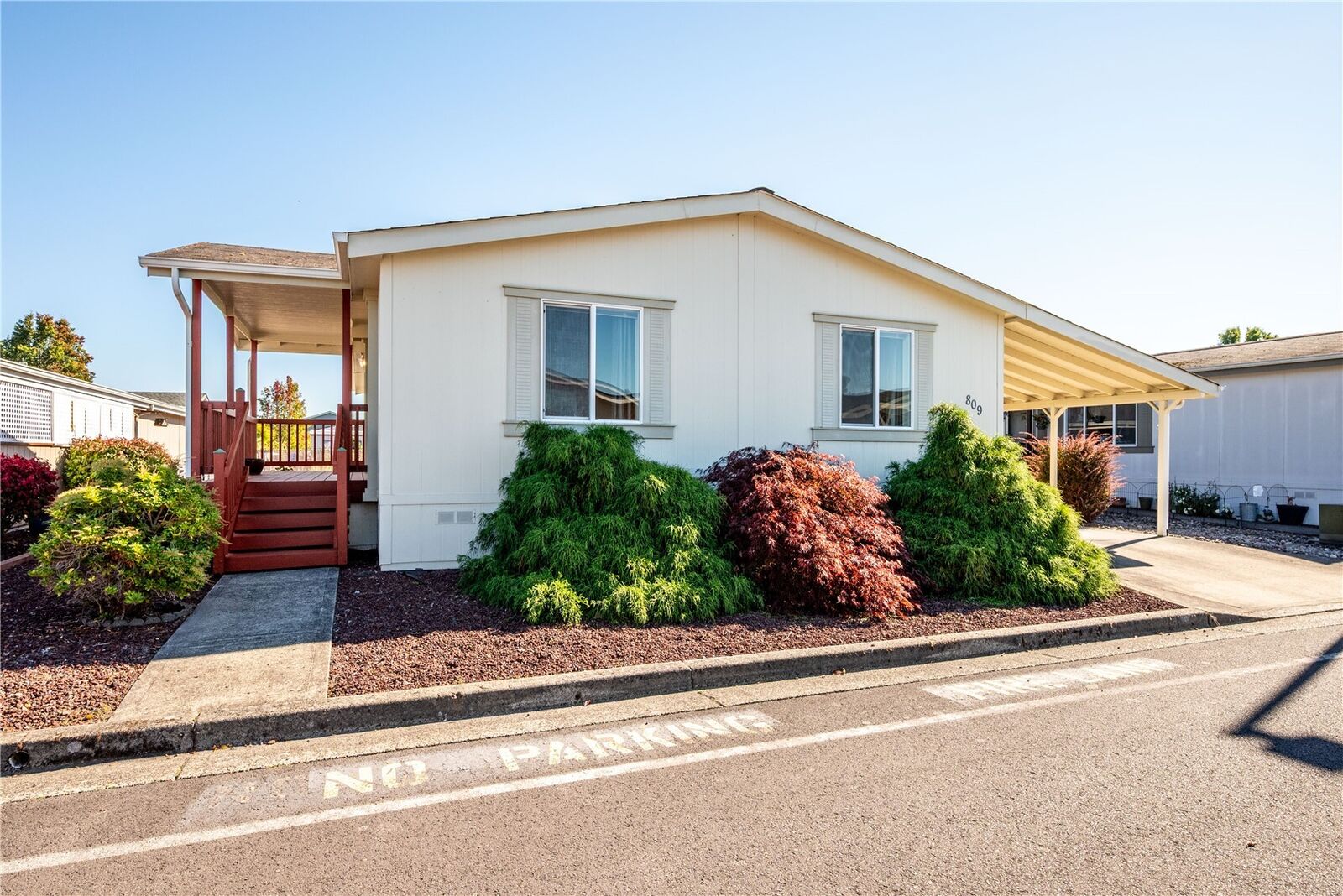 Property Photo:  809  Wood Duck Lane  WA 98632 