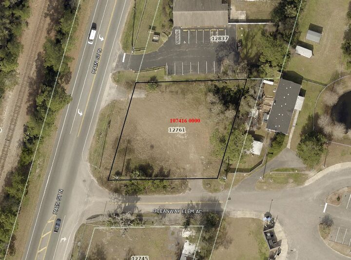 Property Photo:  12761 N Main St  FL 32218 