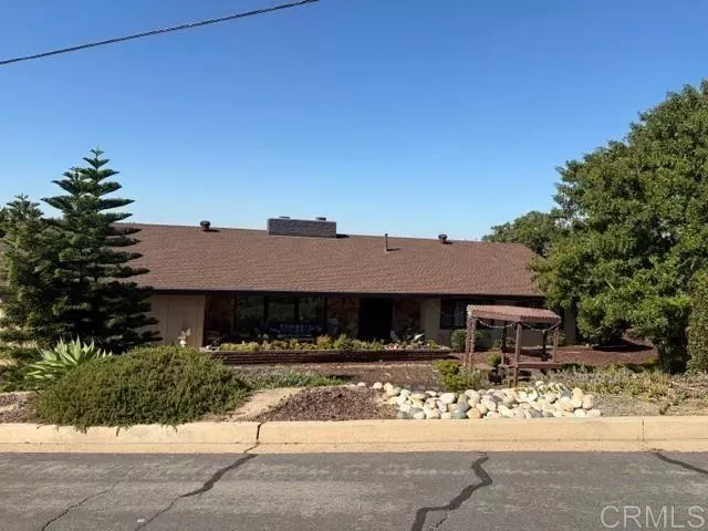 Property Photo:  1095 Calle Mesita  CA 91902 