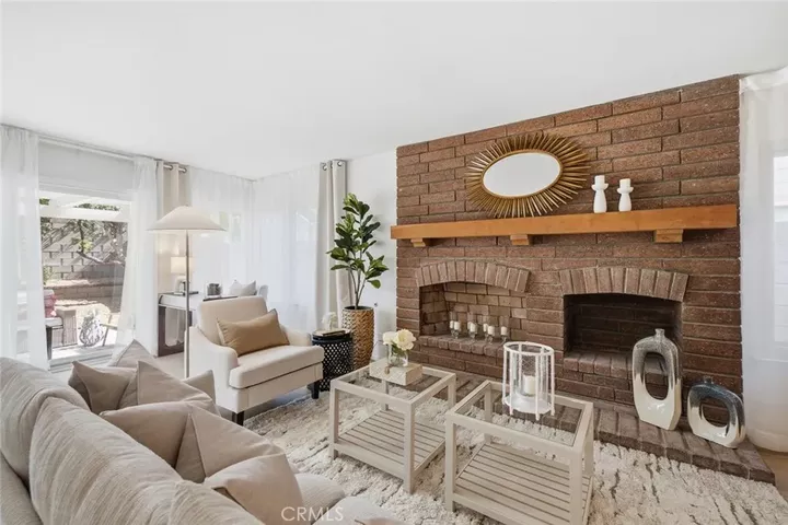 Property Photo:  8 Ribera  CA 92620 