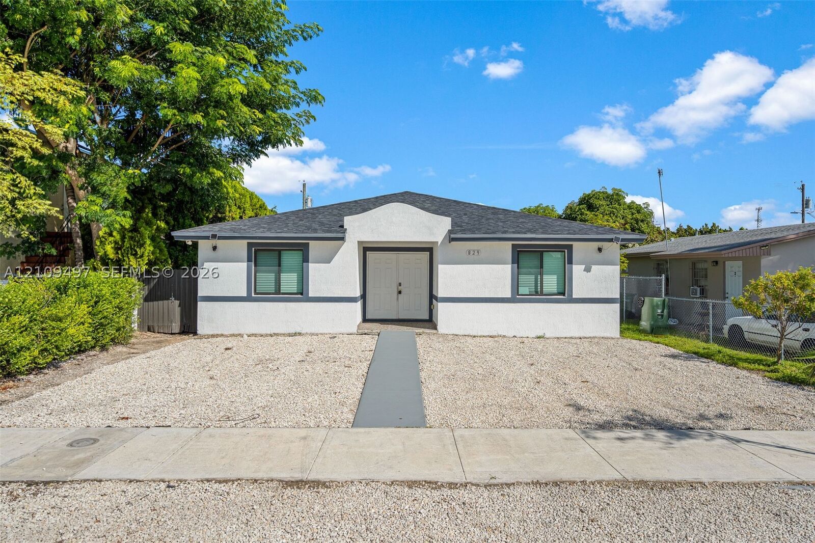 Property Photo: 829 SW 5th St FL 33030