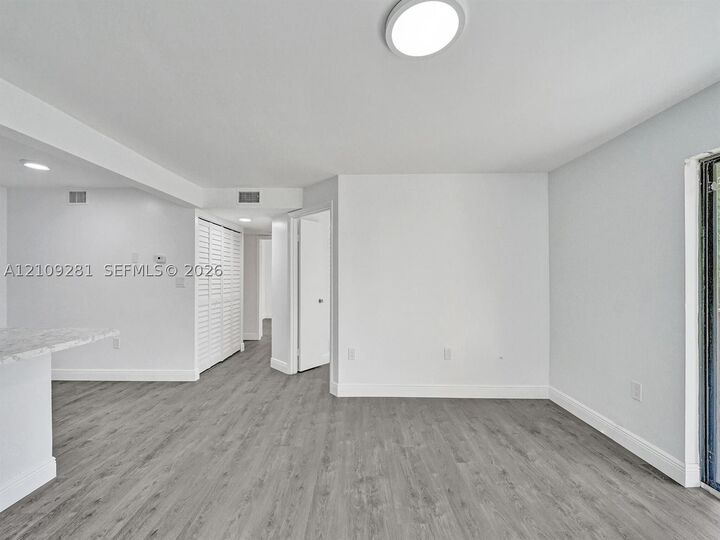Property Photo:  251 W Palm Cir W 307  FL 33025 