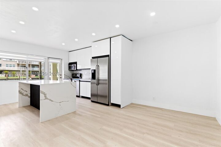 Property Photo: 2881 NE 32nd St 115 FL 33306