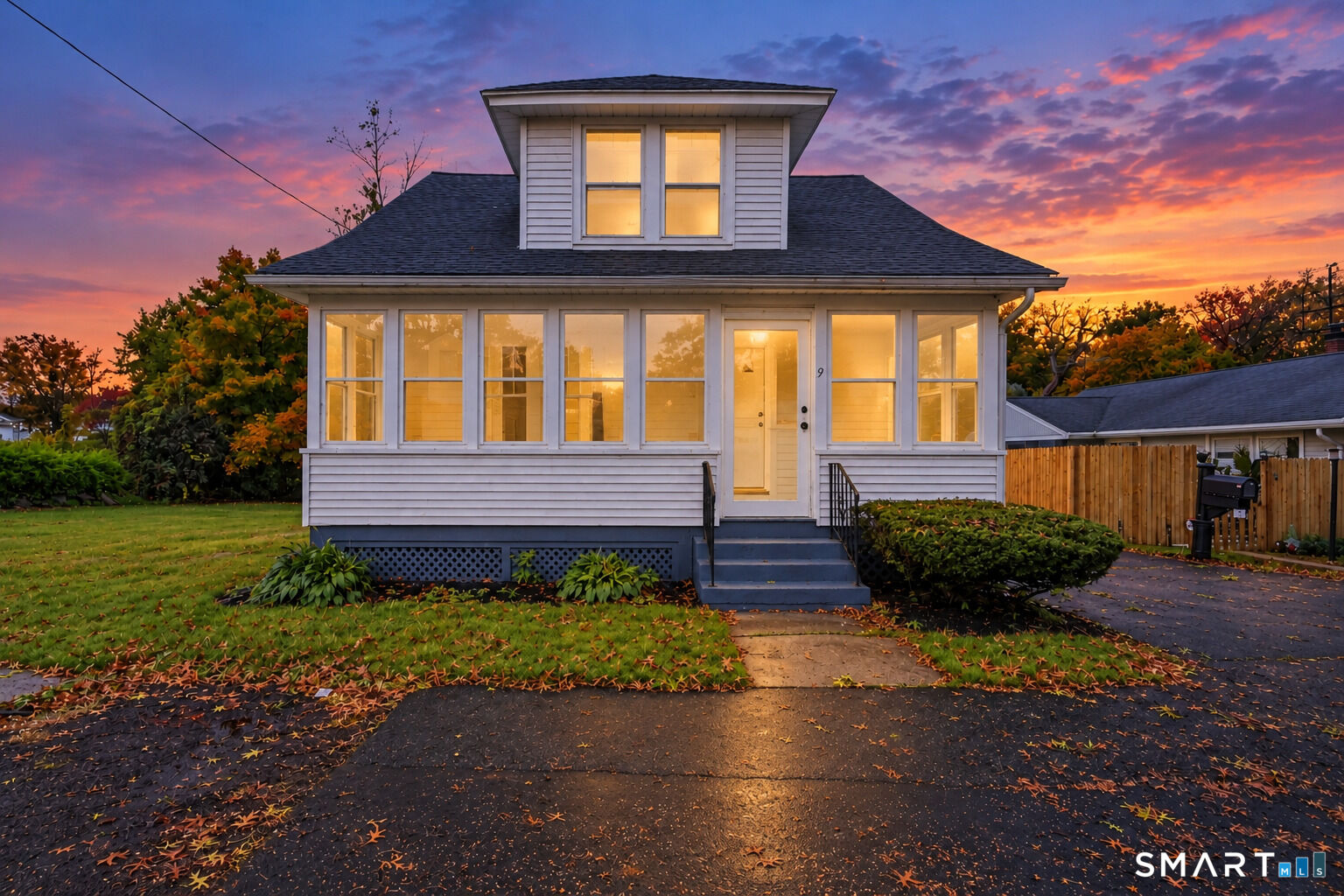 Property Photo:  9 Carpet Street  CT 06082 