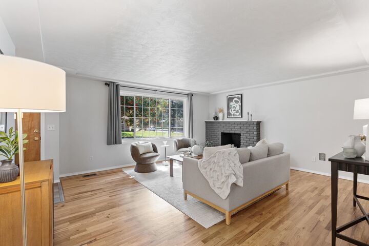 Property Photo:  724 W Carolina Way  WA 99208 