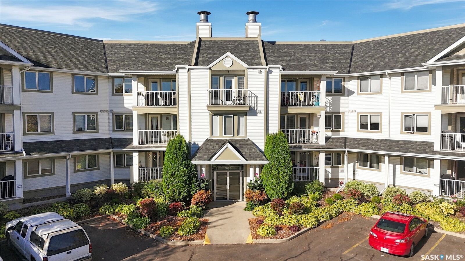 Property Photo:  303 Pinehouse Drive 103  SK S7K 7Z4 