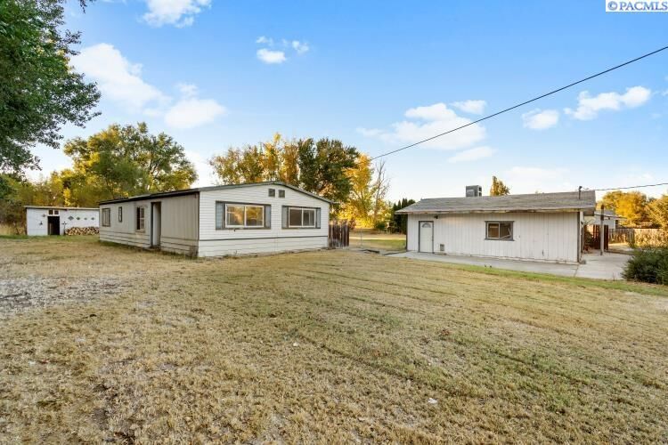 Property Photo: 26804 S Dague Rd WA 99337