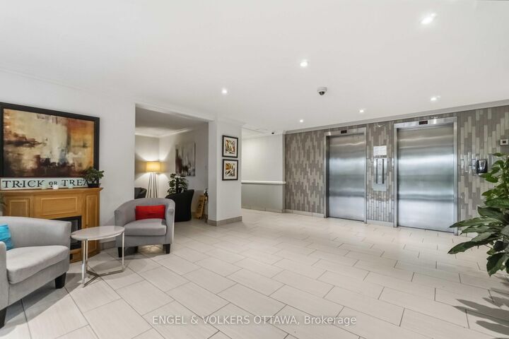 Property Photo:  2400 Virginia Drive 1107  ON K1H 8L3 
