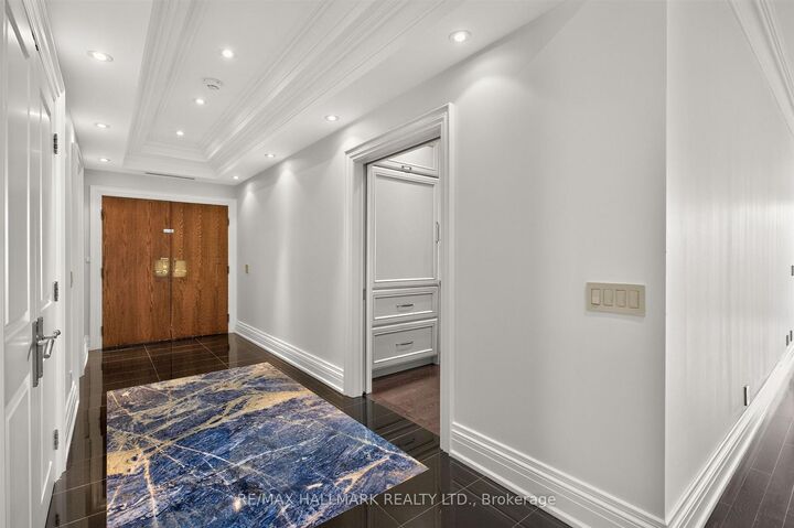 Property Photo:  1166 Bay Street Ph1  ON M5S 2X8 
