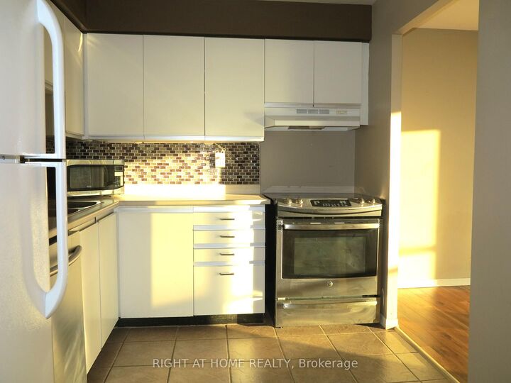 Property Photo:  127 Belmont Drive 610  ON N6J 4J7 