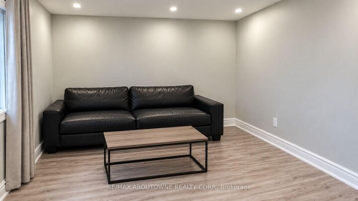 Property Photo: 213 Bowman Street 3 ON L8S 2T9