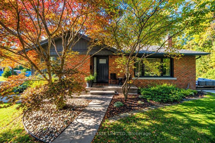Property Photo:  147 Thompson Avenue  ON M8Y 2V2 