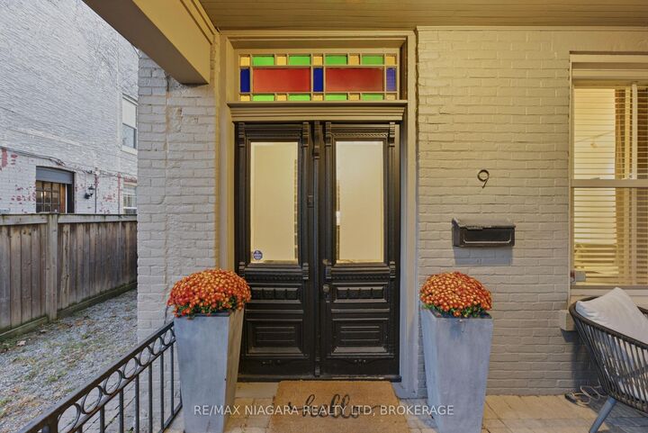 Property Photo:  9 Duke Street  ON L2R 5W1 