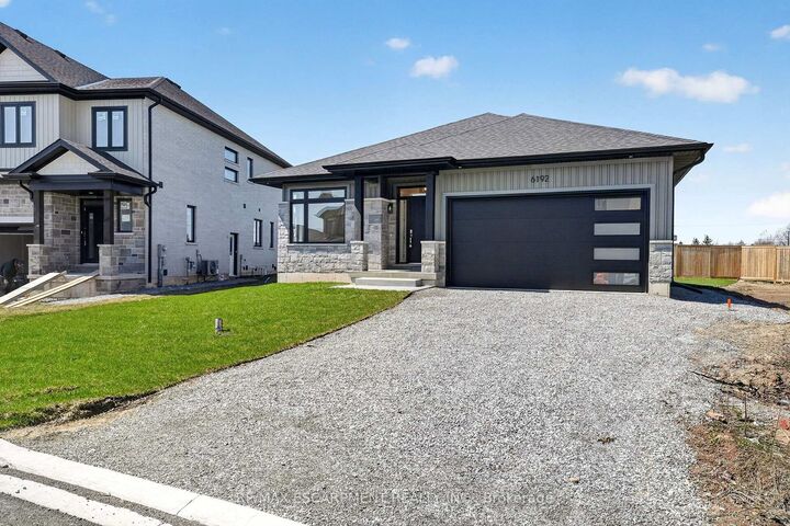 Property Photo:  6192 Curlin Crescent  ON L2H 3W8 