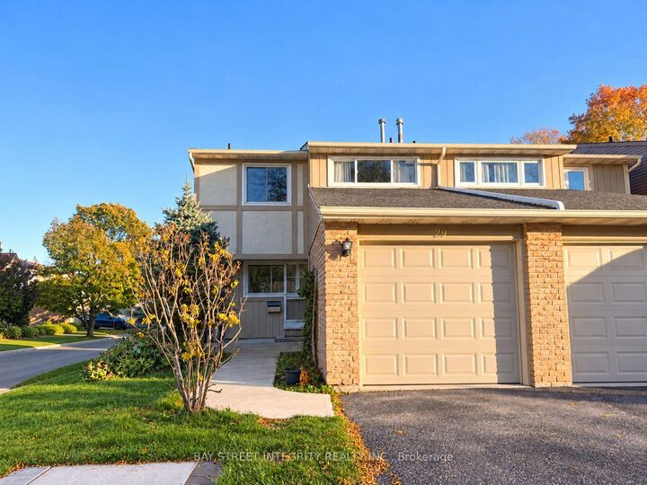 Property Photo:  1580 Lancaster Drive 29  ON L6H 2Z5 