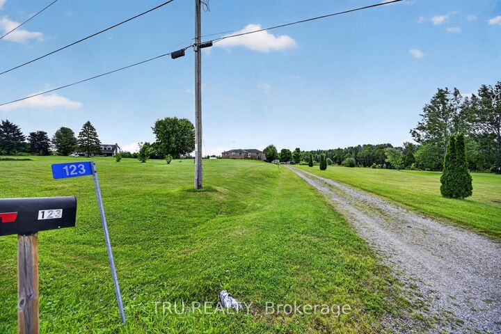 Photo de la propriété:  123 Hard Island Road  ON K0E 1B0 