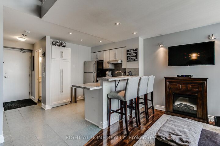Property Photo:  300 Manitoba Street 426  ON M8Y 4G6 