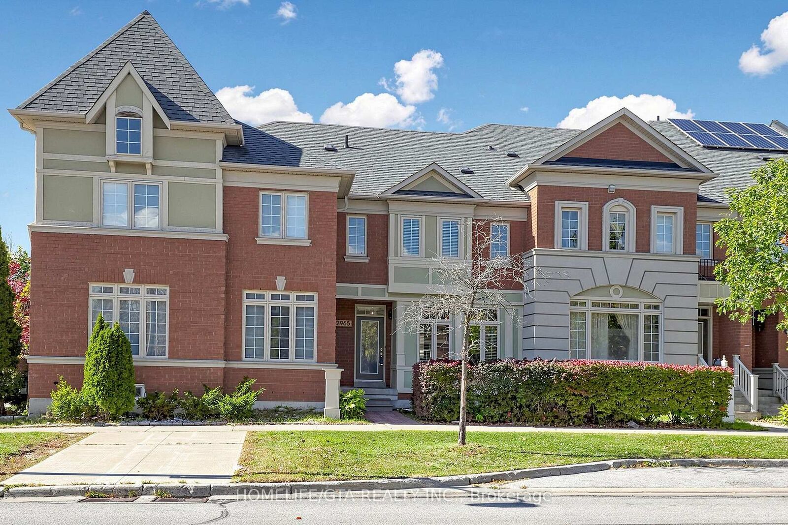 Photo de la propriété:  2965 Bur Oak Avenue  ON L6B 1B6 