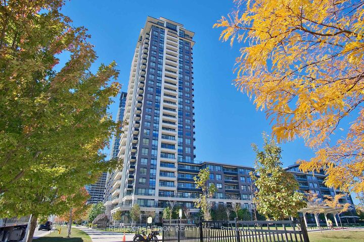 Property Photo:  15 Water Walk Drive 533  ON L6G 0G2 