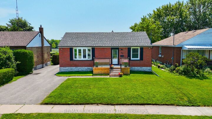 Property Photo:  23 Kawartha Avenue  ON L1H 3Y7 