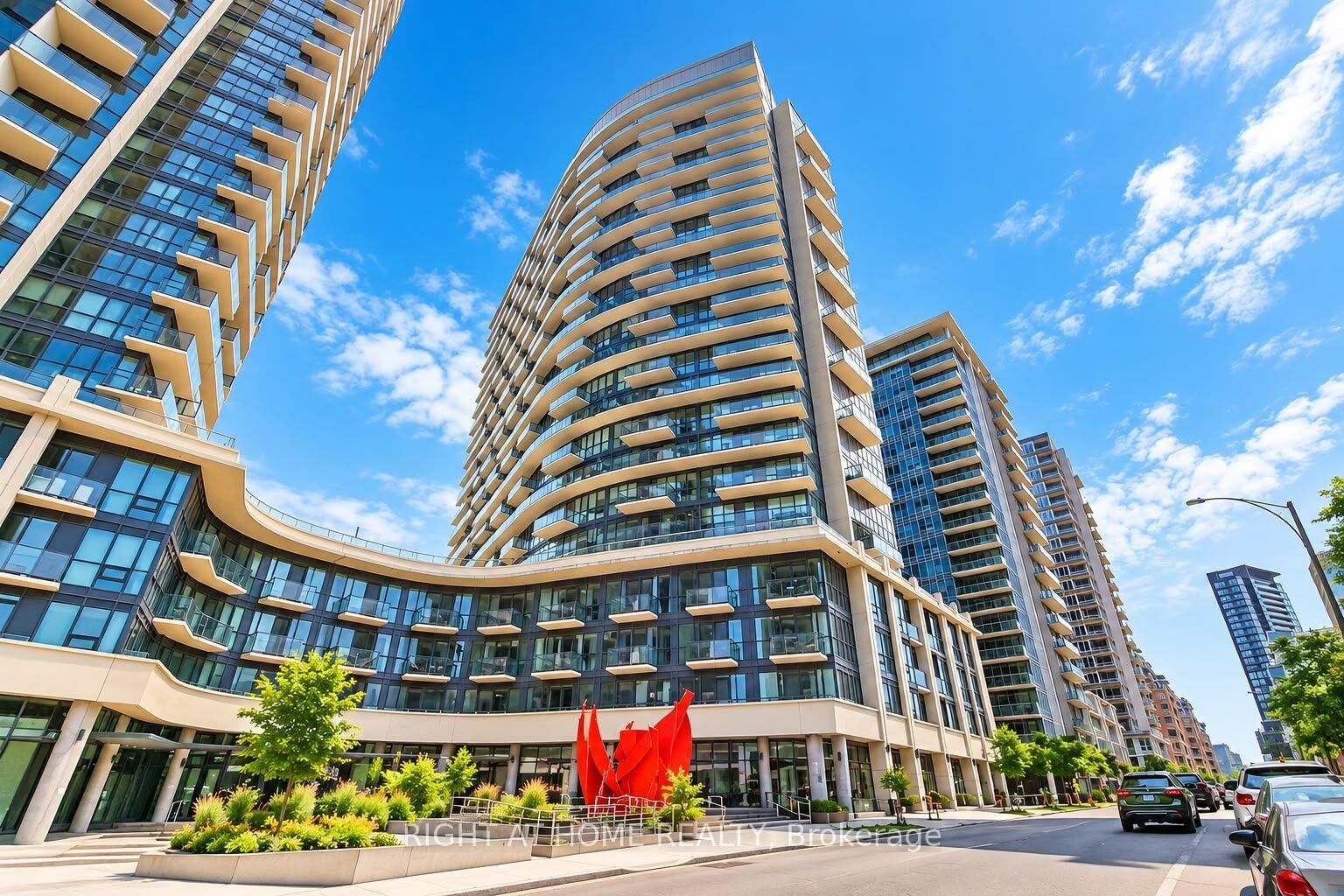 Property Photo: 51 East Liberty Street 314 ON M6K 3P8