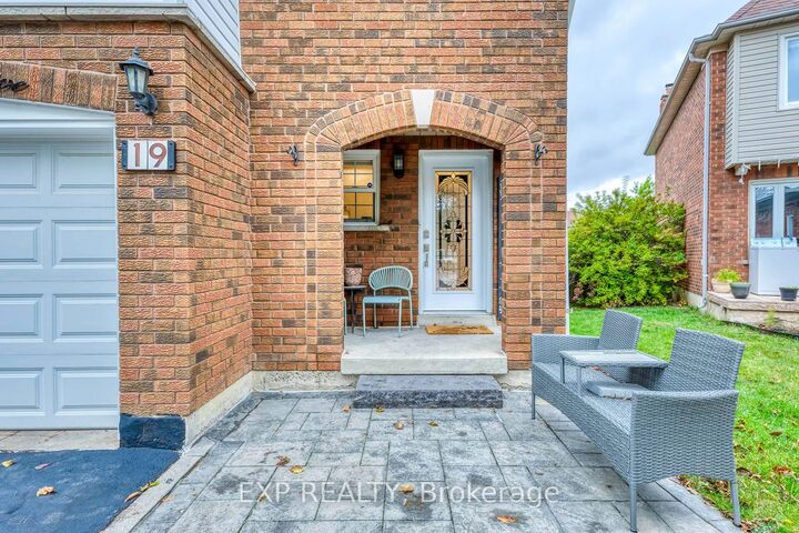 Property Photo:  19 Horned Owl Drive  ON L6R 1C6 