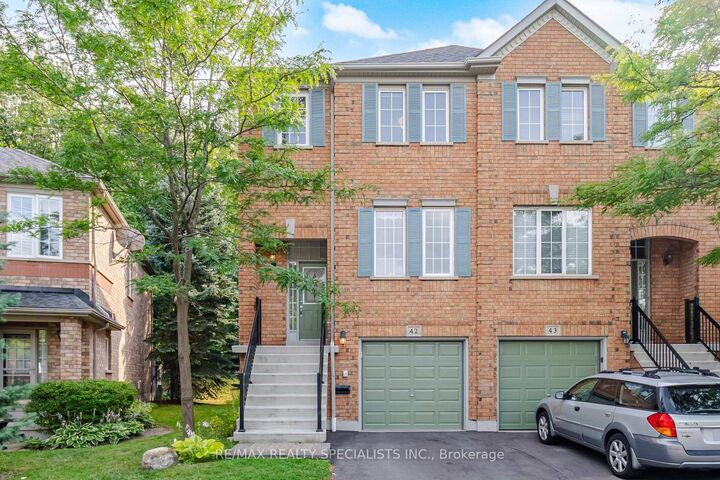 Photo de la propriété:  5530 Glen Erin Drive 42  ON L5M 6E8 