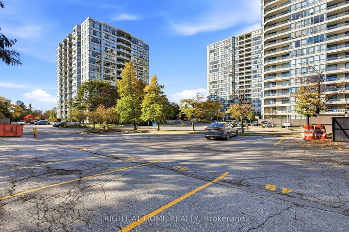 Property Photo:  4727 Sheppard Avenue E 816  ON M1S 5B3 