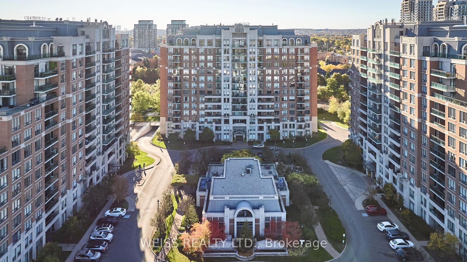 Property Photo:  330 Red Maple Road 205  ON L4C 0T6 
