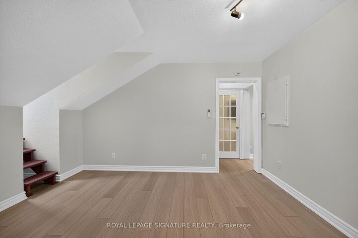 Property Photo:  21 West Avenue S 4  ON L8N 2S2 