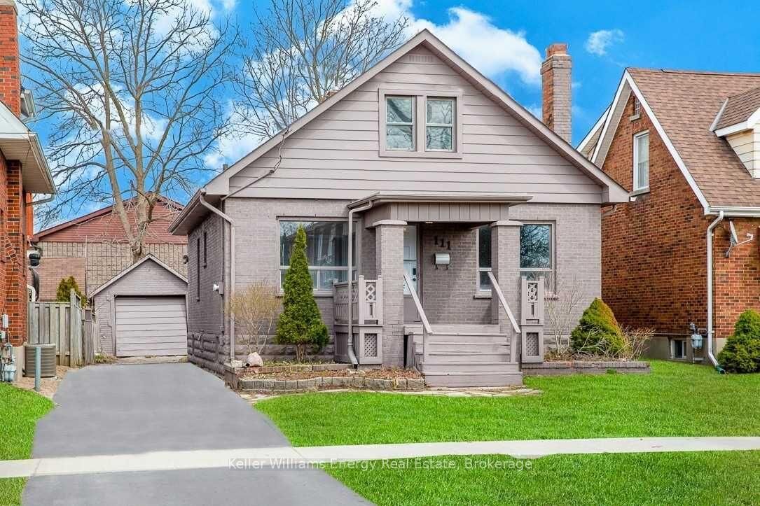 Property Photo:  111 Oshawa Boulevard S  ON L1H 5R4 